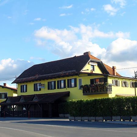 Prenocisca Kralj Apartamento Komenda Exterior foto