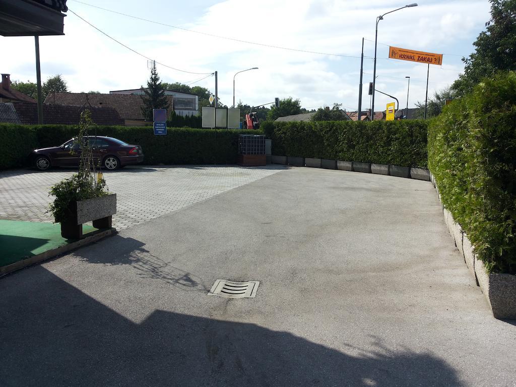 Prenocisca Kralj Apartamento Komenda Exterior foto